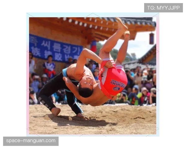 评论:摔跤娱乐化与竞技纯粹性之间的永恒张力