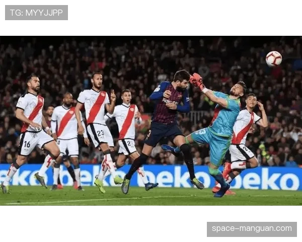 科莫主场迎战国际米兰，瓦莱·亚历克斯领衔锋线